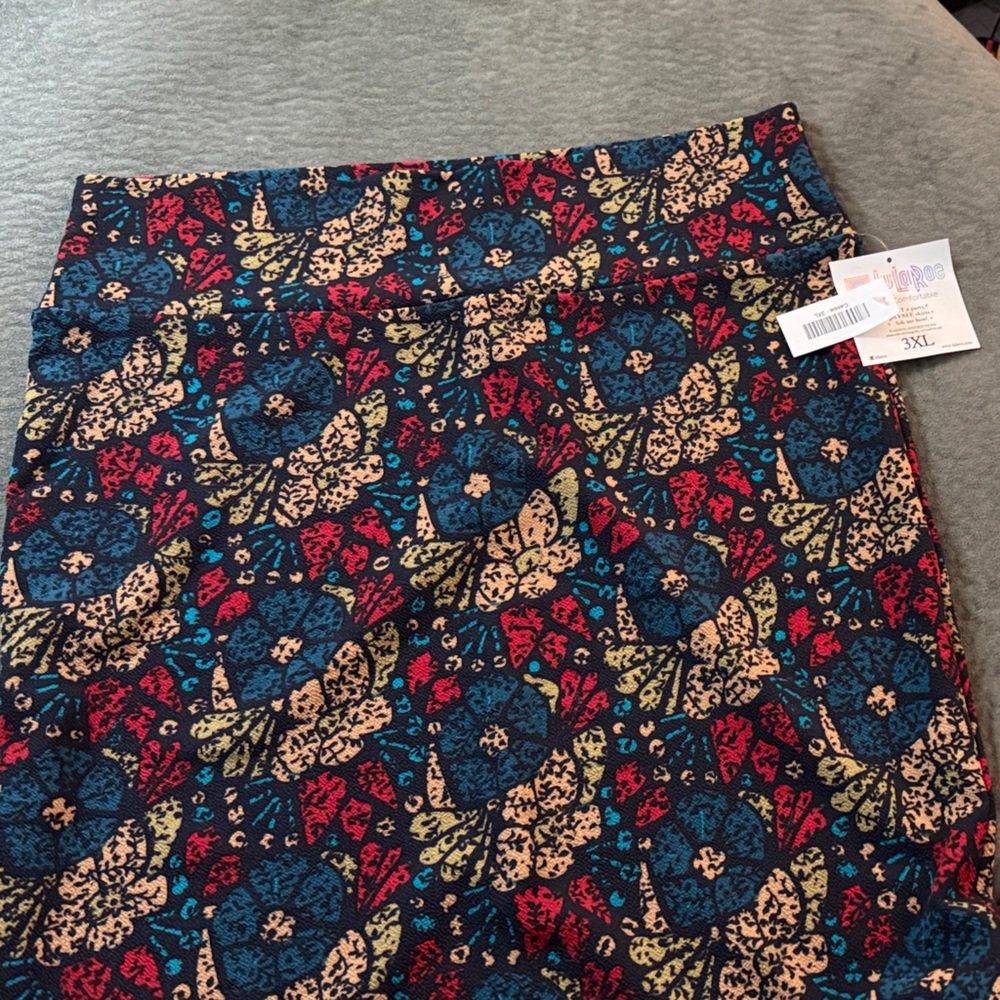 LuLaRoe Multicolor Floral Cassie Skirt